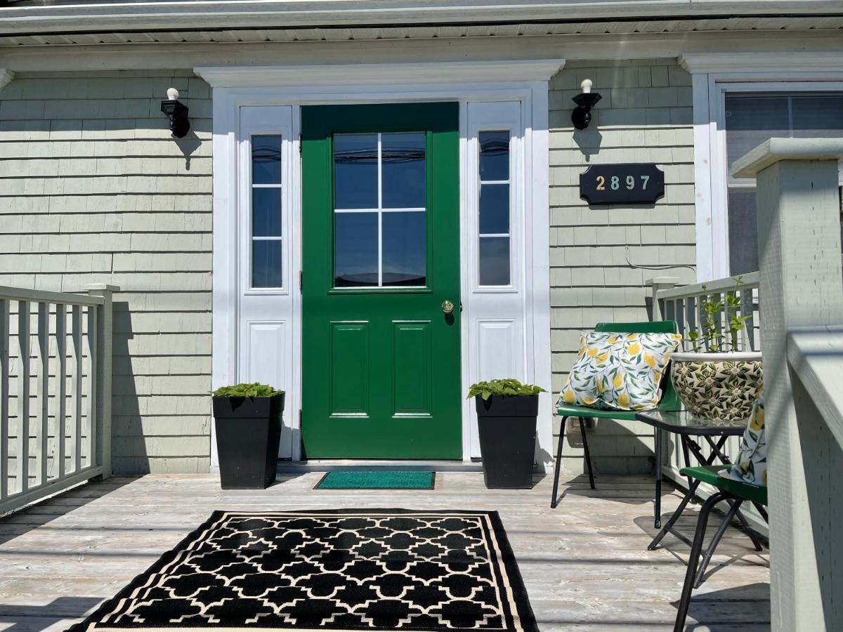 The East Wind Guesthouse Clark's Harbour Bagian luar foto