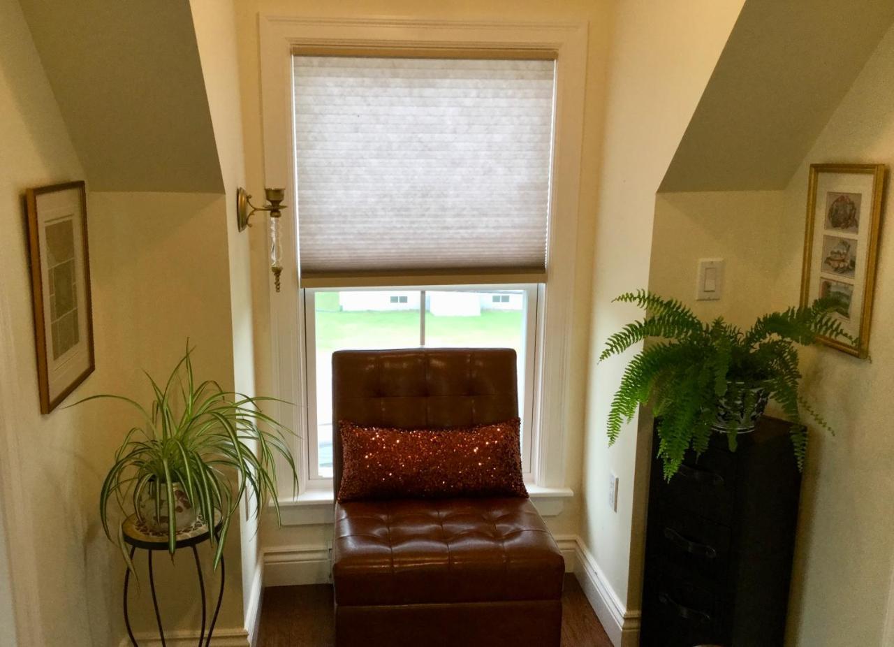 The East Wind Guesthouse Clark's Harbour Bagian luar foto