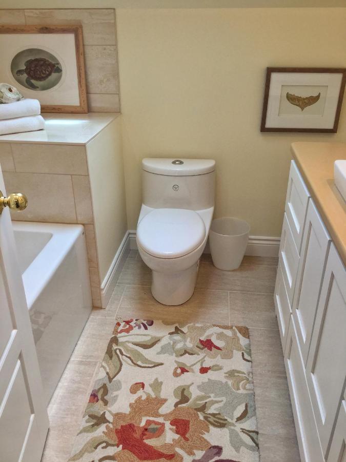 The East Wind Guesthouse Clark's Harbour Bagian luar foto