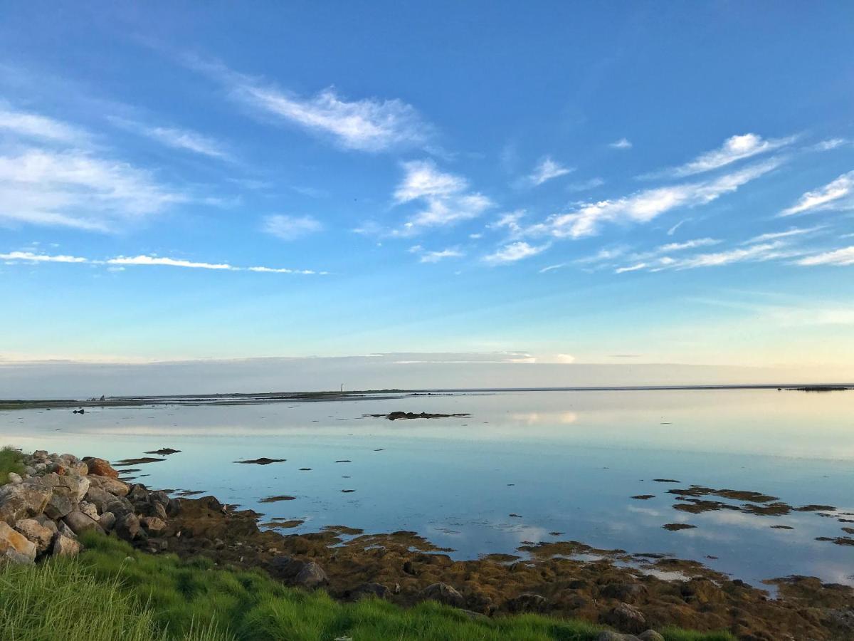The East Wind Guesthouse Clark's Harbour Bagian luar foto